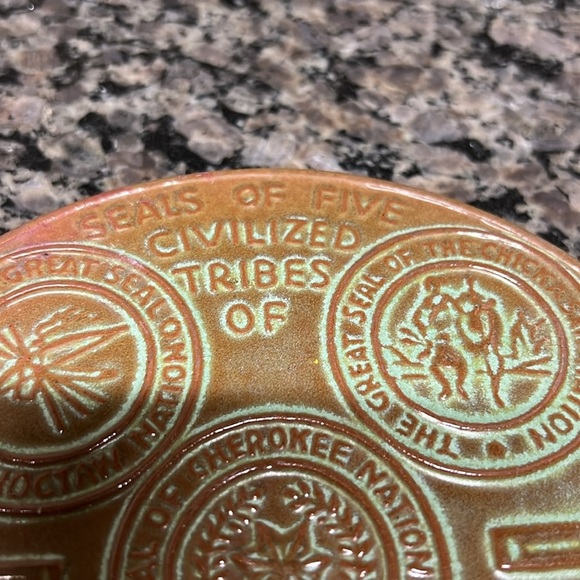 Frankoma seals of five tribe trivet - Picture 3 of 4
